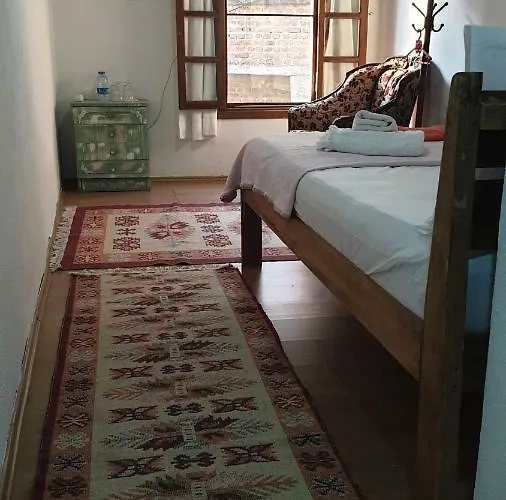 Oda ve Kahvaltı Sirin Ev 3*